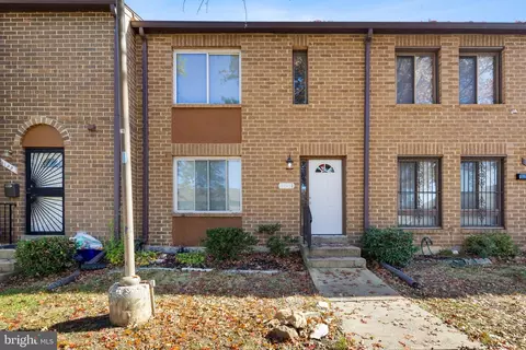 3197 12 Apple Rd NE #9, Washington, DC 20018