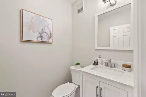 3229 Sutton Pl NW #D, Washington, DC 20016 photo 14