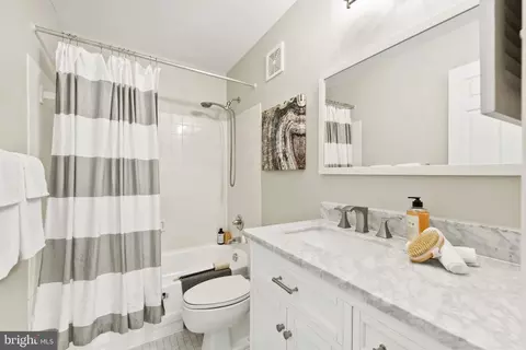 3229 Sutton Pl NW #D, Washington, DC 20016 photo 18