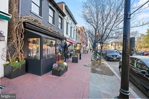 View/Area - 610 3rd St SE #3, Washington, DC 20003 photo 6 of 10