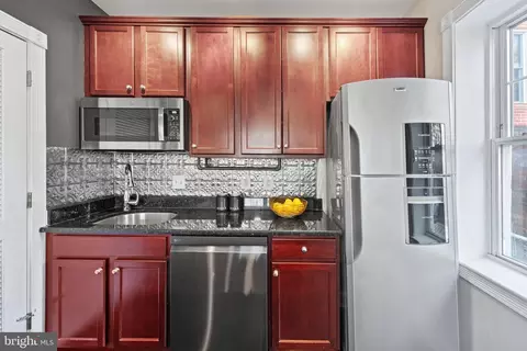 Kitchen - 610 3rd St SE #3, Washington, DC 20003 photo 2 of 3