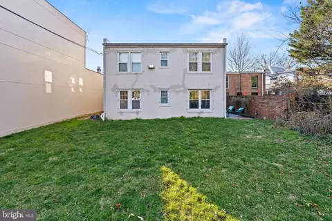 Exterior - 610 3rd St SE #3, Washington, DC 20003 photo 3 of 6