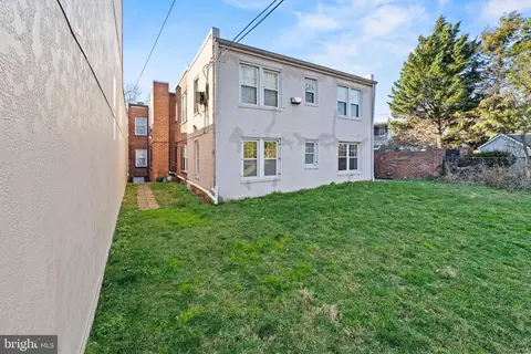 Exterior - 610 3rd St SE #3, Washington, DC 20003 photo 4 of 6