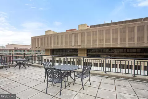 Exterior - 915 E Street St NW #306, Washington, DC 20004 photo 4 of 7