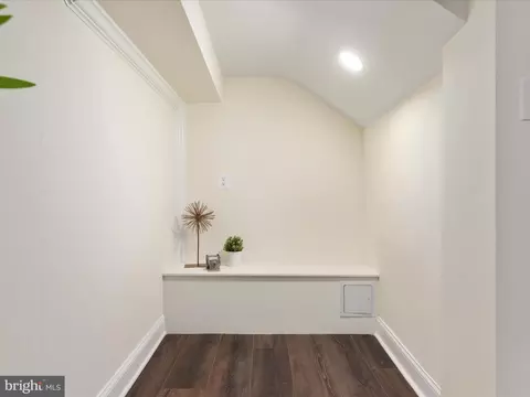 Entry Way - 1673 34th St NW, Washington, DC 20007 photo 3 of 4