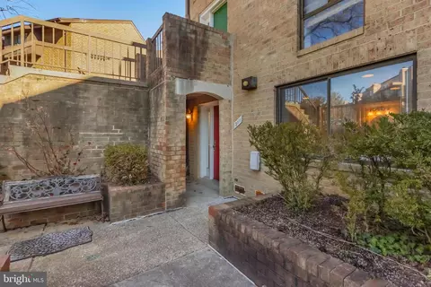 3111 Hawthorne Dr NE, Washington, DC 20017