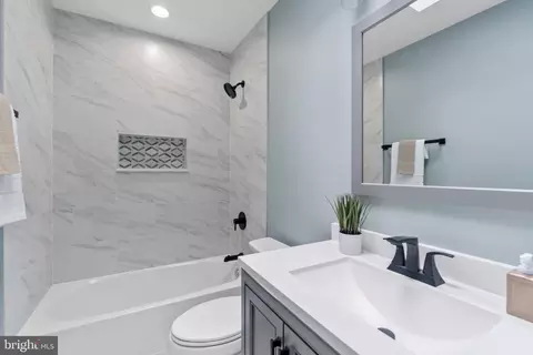 Bath - 1818 M St NE, Washington, DC 20002 photo 4 of 5