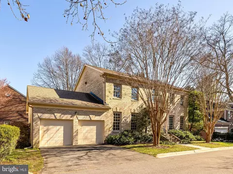 3208 Ellicott St NW, Washington, DC 20008