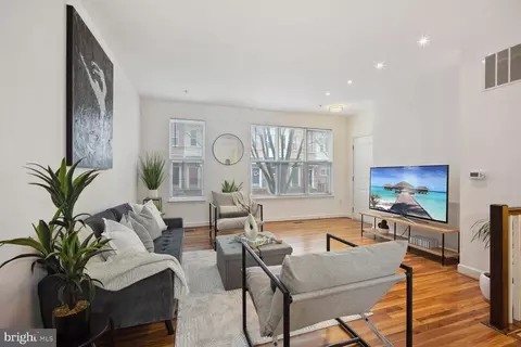 2517 Sayles Pl SE #9, Washington, DC 20020