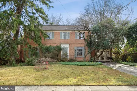 6243 29th St NW, Washington, DC 20015