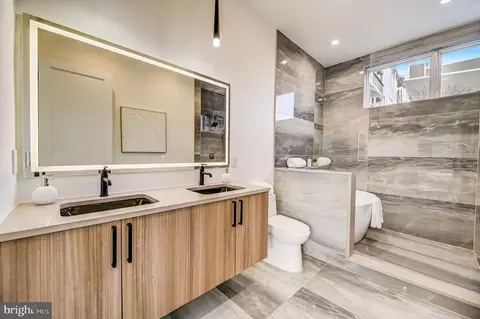 Bath - 782 Fairmont St NW, Washington, DC 20001 photo 2 of 6
