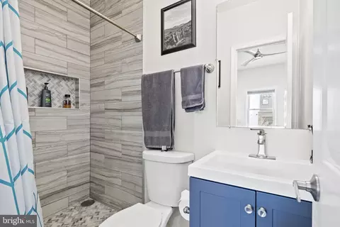 Bath - 1700 Lang Pl NE, Washington, DC 20002 photo 3 of 5