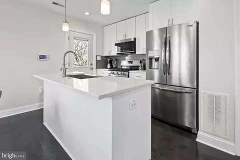 Kitchen - 1700 Lang Pl NE, Washington, DC 20002 photo 4 of 7
