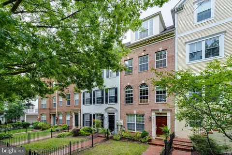 811 G St SW, Washington, DC 20024