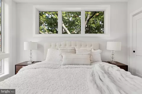 Bedroom - 2831 13th St NW #B, Washington, DC 20009 photo 4 of 7