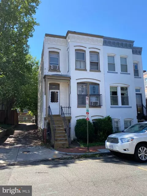 224 Elm St NW, Washington, DC 20001