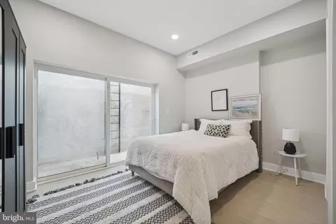 2213 M St NE #1, Washington, DC 20002 photo 8