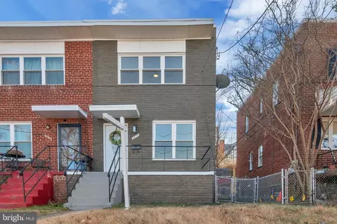 1271 Delafield Pl NE, Washington, DC 20017