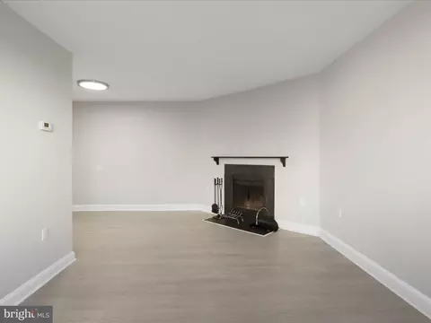 3815 Davis Pl NW #5, Washington, DC 20007 photo 4