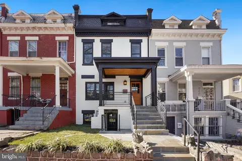 640 8th St NE, Washington, DC 20002