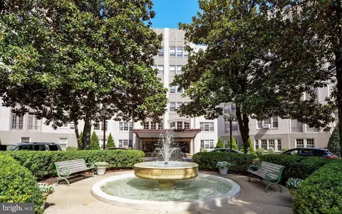 2737 Devonshire Pl NW #125, Washington, DC 20008