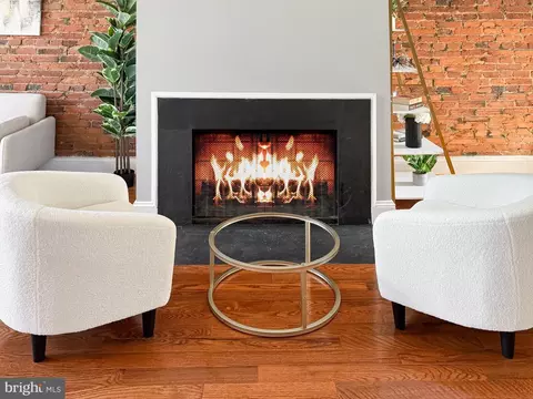 Living - 1507 G St SE, Washington, DC 20003 photo 2 of 3