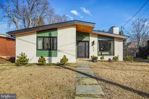1818 Bunker Hill Rd NE, Washington, DC 20018