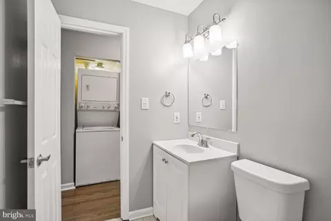 Bath - 1507 Freedom Way SE, Washington, DC 20003 photo 6 of 6