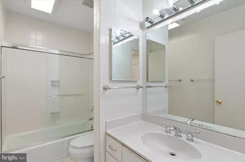 3908 Georgetown Ct NW, Washington, DC 20007 photo 14