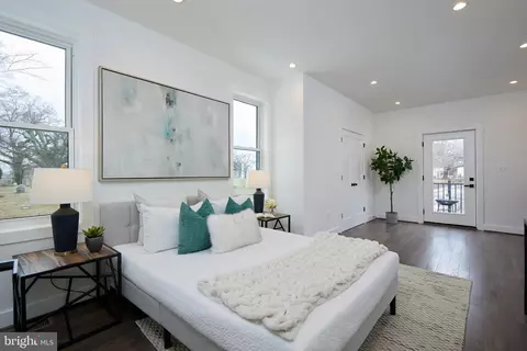 Bedroom - 100 V St NE, Washington, DC 20002 photo 1 of 3