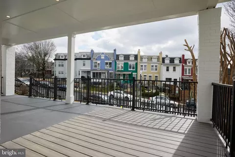 Exterior - 100 V St NE, Washington, DC 20002 photo 8 of 11
