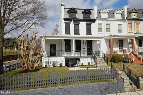 100 V St NE, Washington, DC 20002