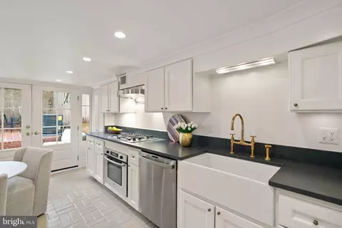 1238 29th St NW, Washington, DC 20007 photo 7