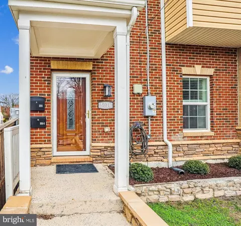 5016 C St SE, Washington, DC 20019