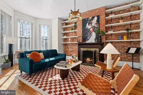 134 R St NE, Washington, DC 20002