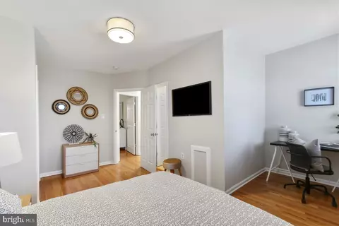 Bedroom - 906 13th St NE, Washington, DC 20002 photo 3 of 5