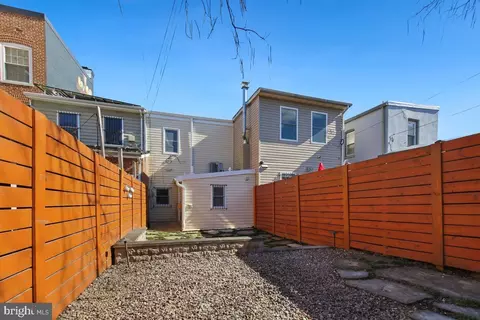 Exterior - 906 13th St NE, Washington, DC 20002 photo 7 of 12