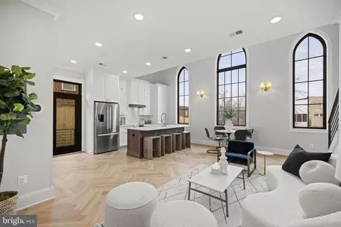 Living - 217 16th St NE #1, Washington, DC 20002 photo 3 of 3
