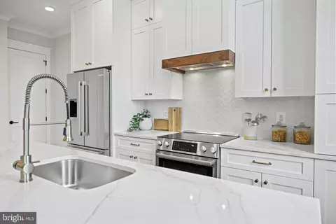 Kitchen - 217 16th St NE #1, Washington, DC 20002 photo 6 of 7