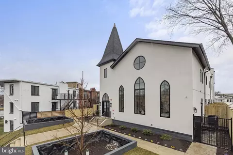 Exterior - 217 16th St NE #1, Washington, DC 20002 photo 2 of 8