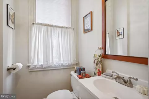 Bath - 1352 Independence Ave SE, Washington, DC 20003 photo 3 of 4