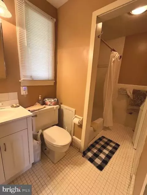 Bath - 3637 Appleton St NW, Washington, DC 20008 photo 1 of 4