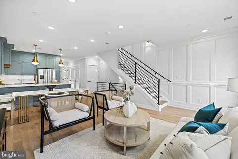 Living - 217 16th St NE #6, Washington, DC 20002 photo 3 of 3