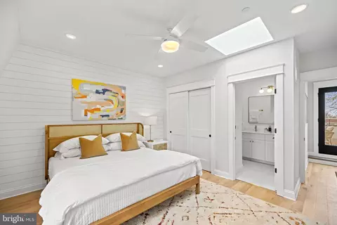 Bedroom - 217 16th St NE #6, Washington, DC 20002 photo 3 of 5