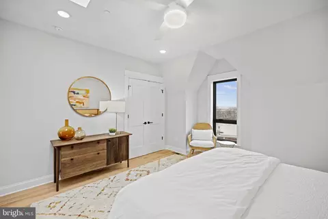 Bedroom - 217 16th St NE #6, Washington, DC 20002 photo 4 of 5