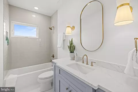 Bath - 217 16th St NE #9, Washington, DC 20002 photo 1 of 4