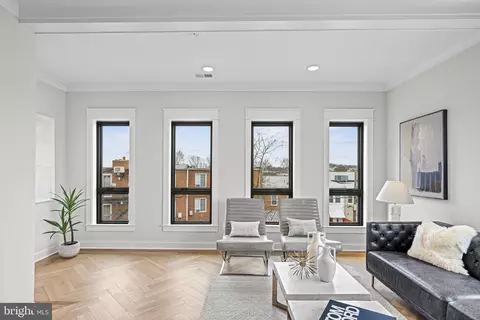 Living - 217 16th St NE #9, Washington, DC 20002 photo 4 of 6