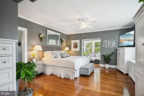 Bedroom - 2901 34th St NW, Washington, DC 20008 photo 3 of 19