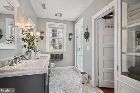 Bath - 2901 34th St NW, Washington, DC 20008 photo 2 of 8