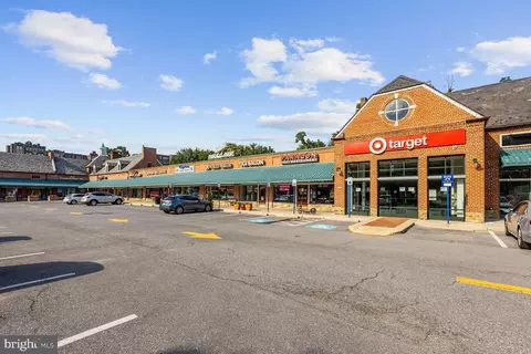 View/Area - 2901 34th St NW, Washington, DC 20008 photo 3 of 5